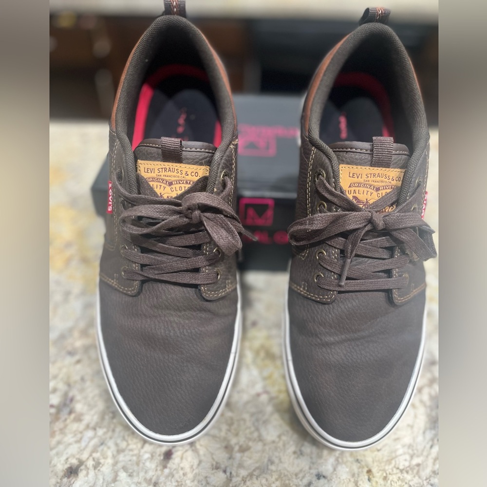 Levi’s Brown Faux Leather Lace-Up Sneakers
